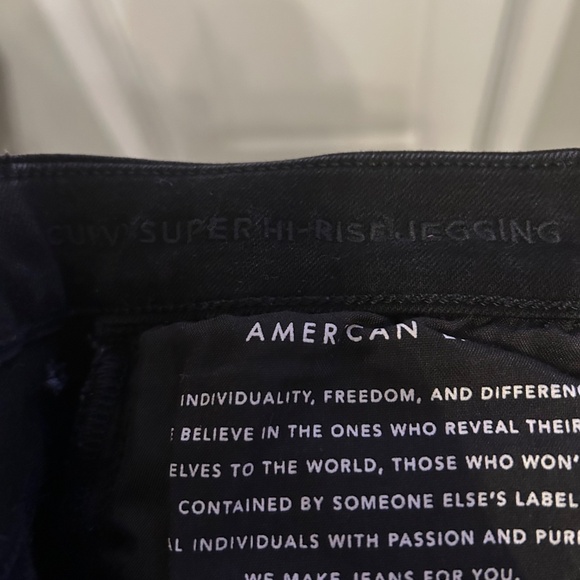Women’s American Eagle Curvy Hi-Rise Jegging Jeans - Picture 4 of 4